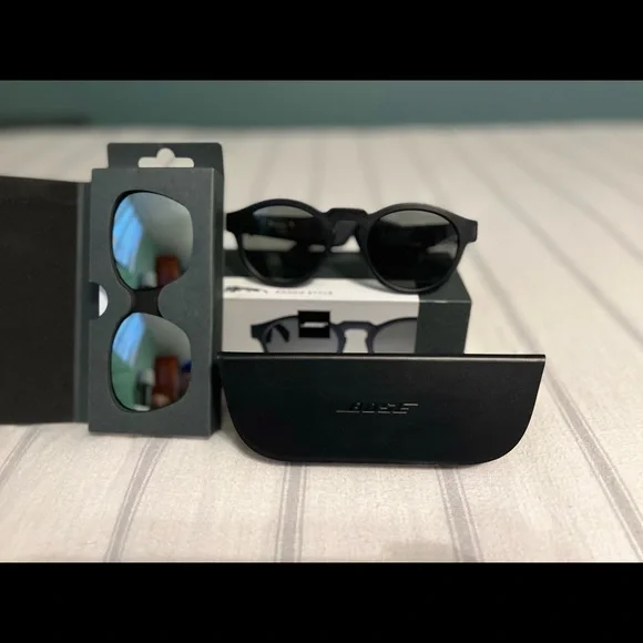 Boss Frame Rondo + Lenses Alto - USB charger included (only used once)